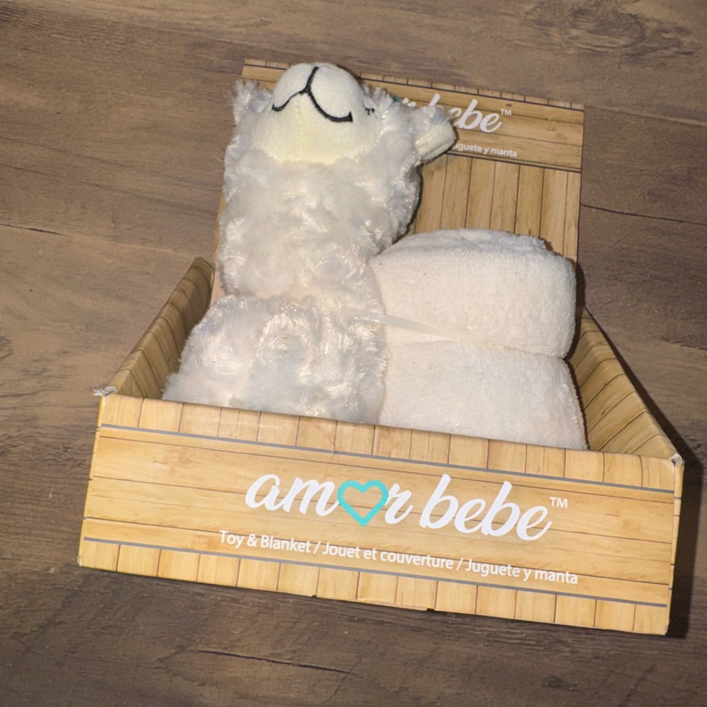Amor Bebe White Llama Blanket
